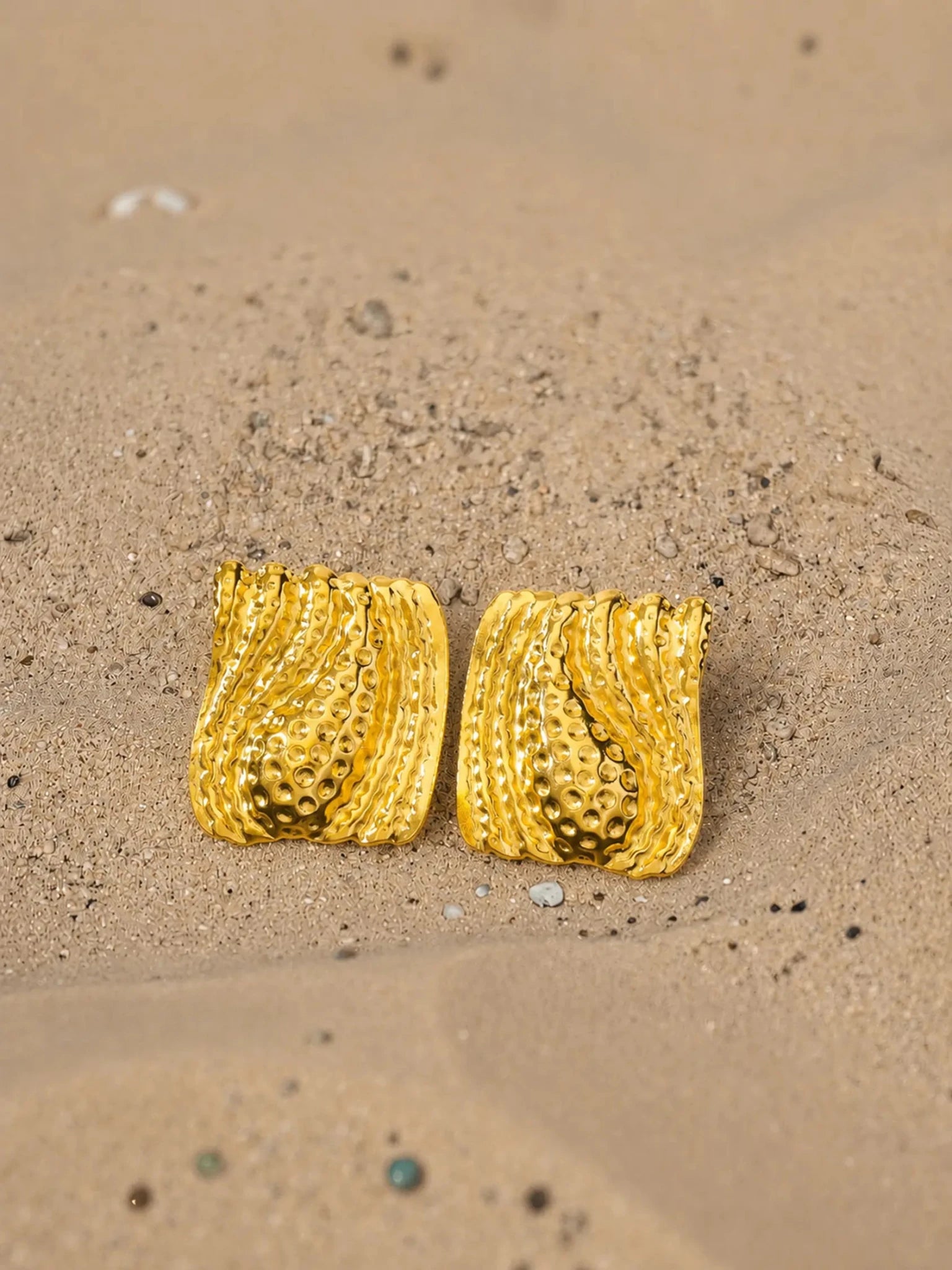 Auric Dune Stud Earrings - Venyora Fashion