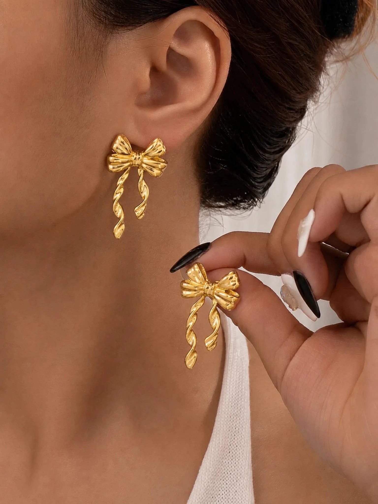 Belle Bow Stud Earring - Venyora Fashion