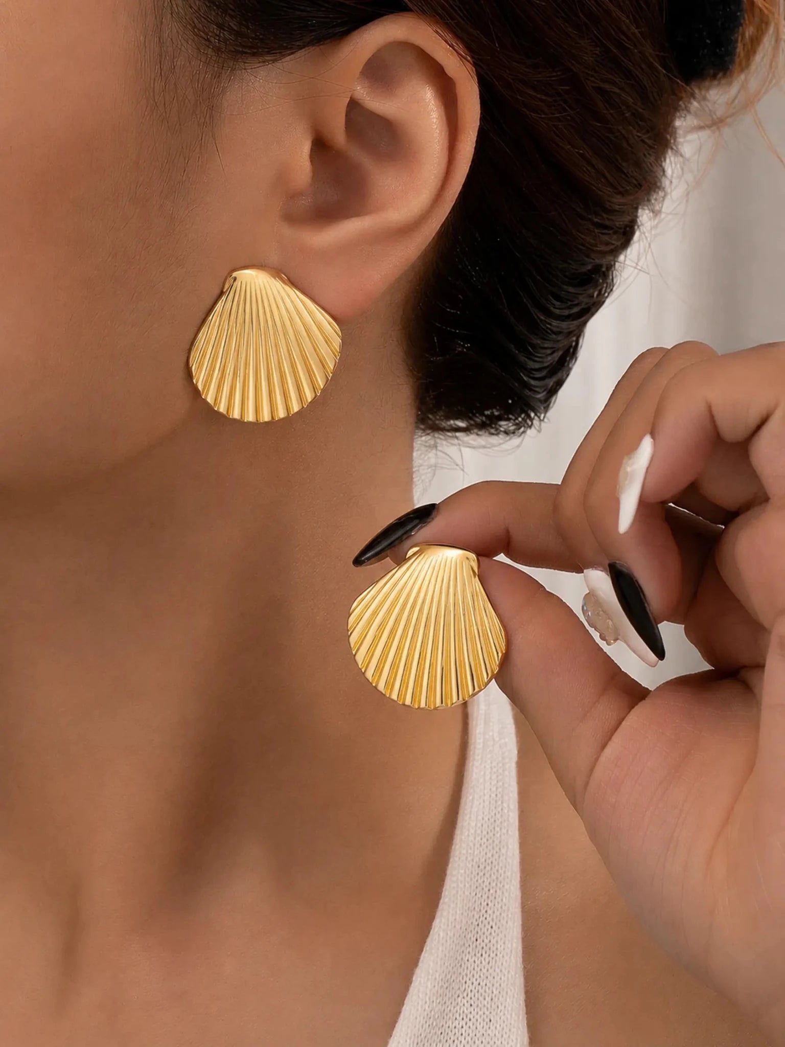 Coastal Seashell Stud Earring - Venyora Fashion