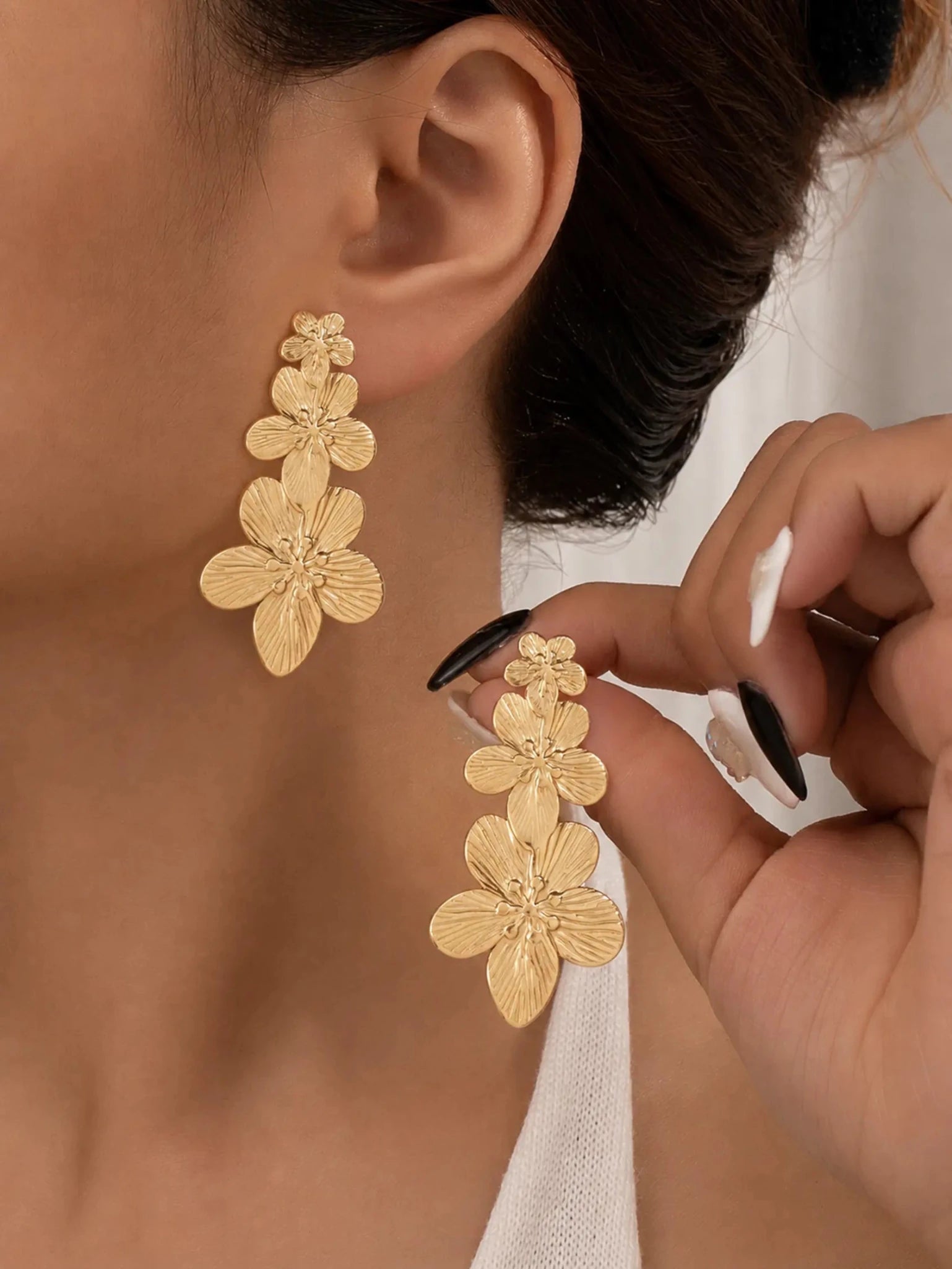 Image of Floral Bloom Earring - Venyora Fashion