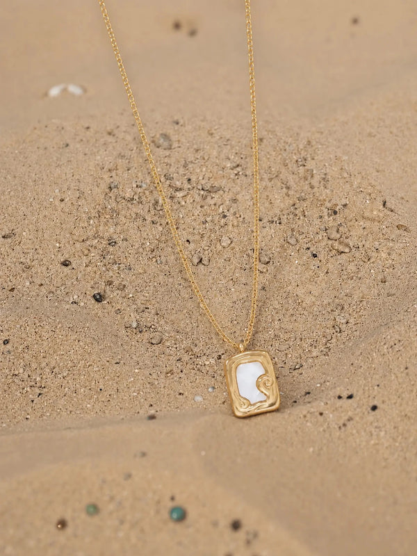Luna Muse Pendant Necklace - Venyora Fashion