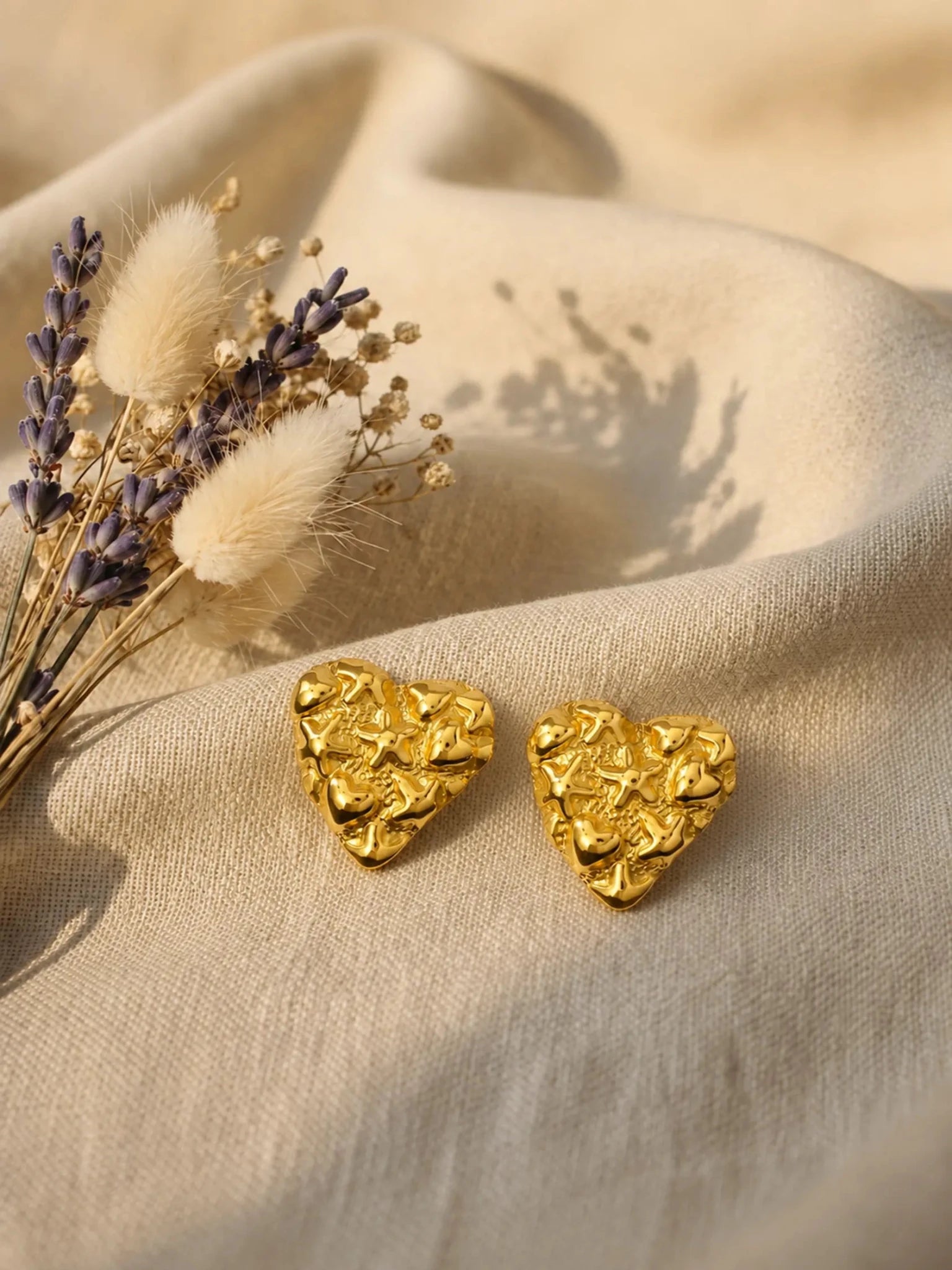 Ocean Heart Stud Earrings - Venyora Fashion