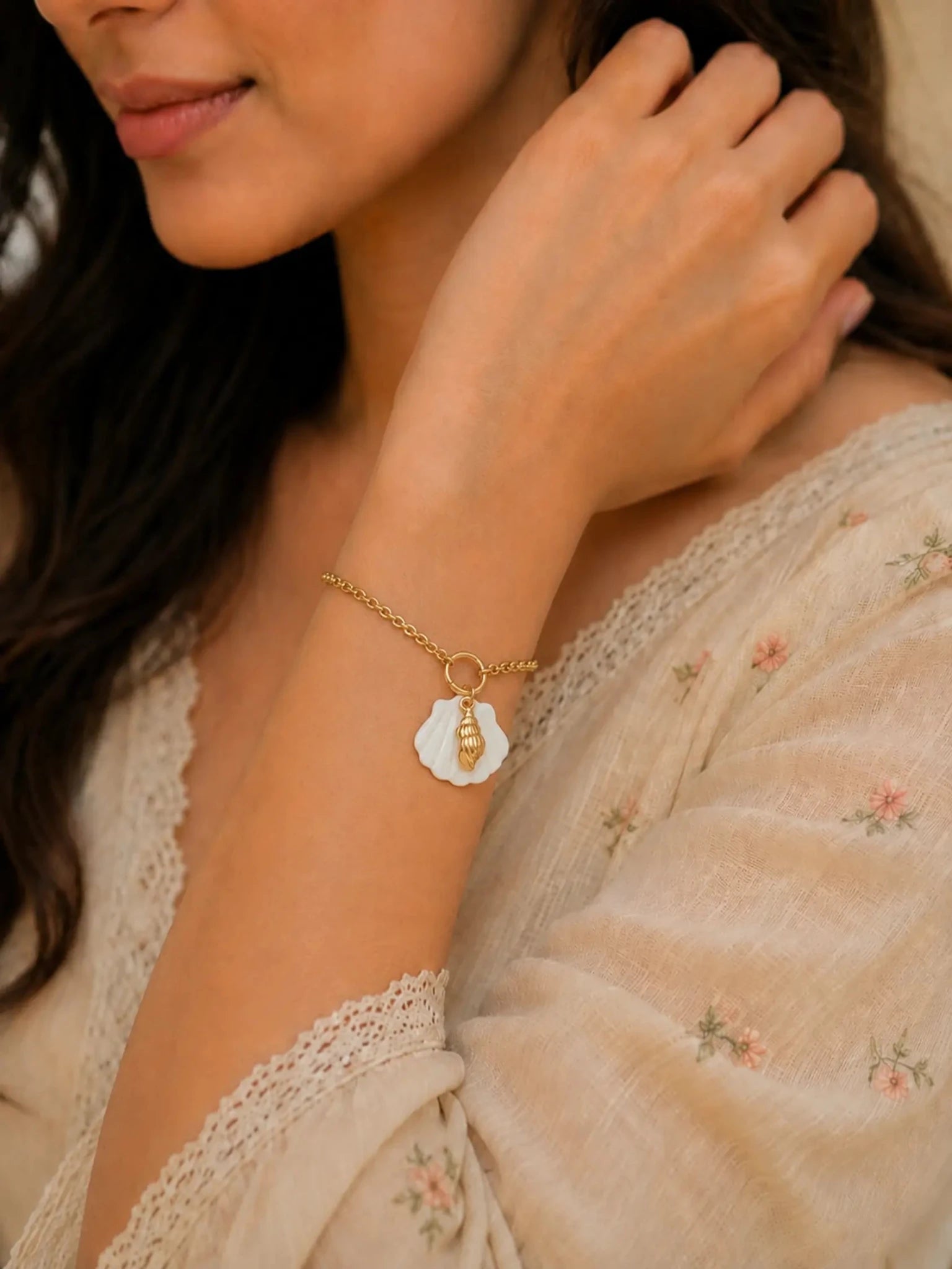 Shell Symphony Charm Bracelet - Venyora Fashion