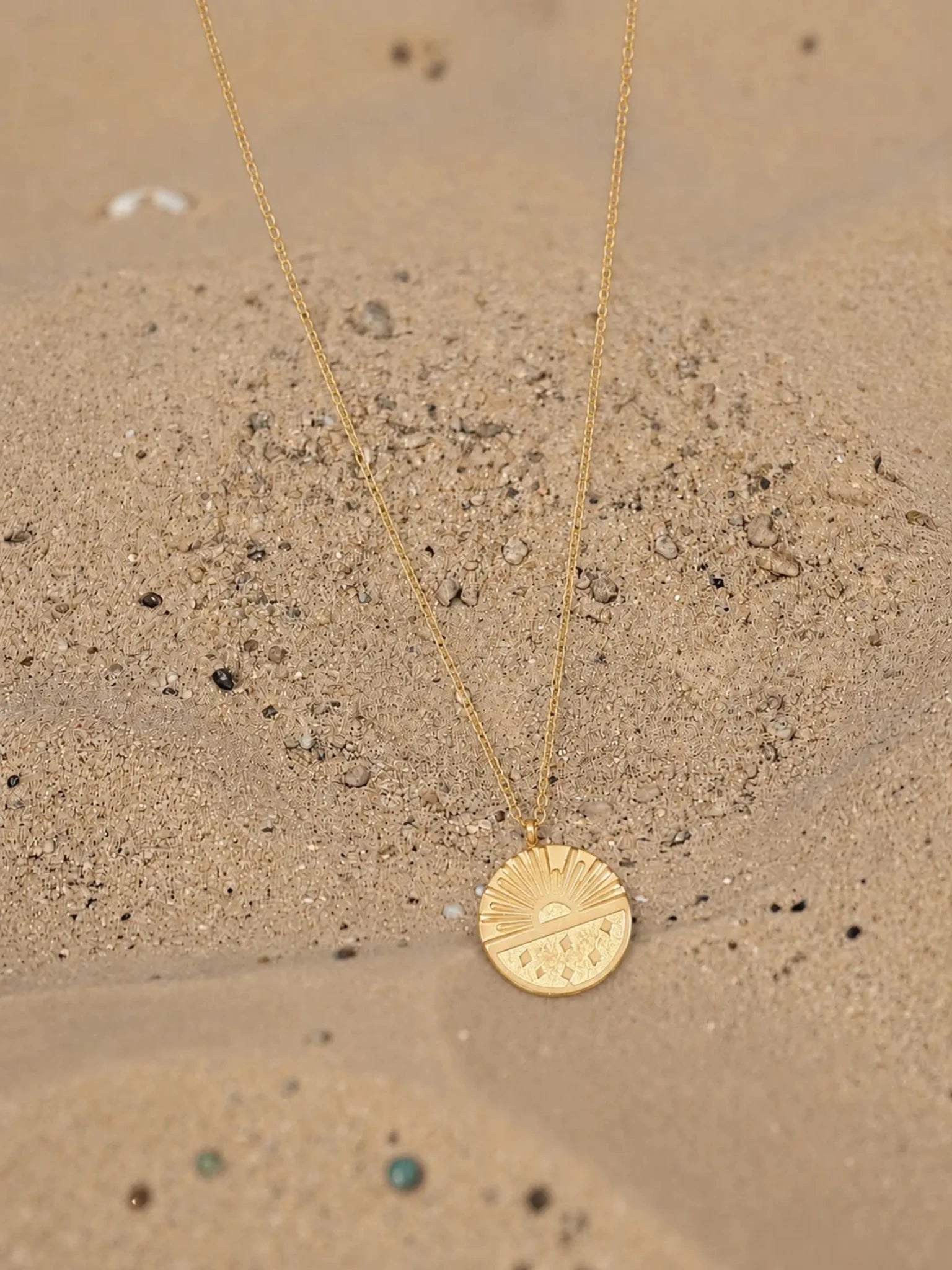 Solstice Horizon Pendant Necklace - Venyora Fashion