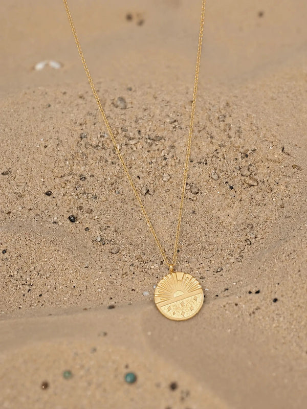 Solstice Horizon Pendant Necklace - Venyora Fashion