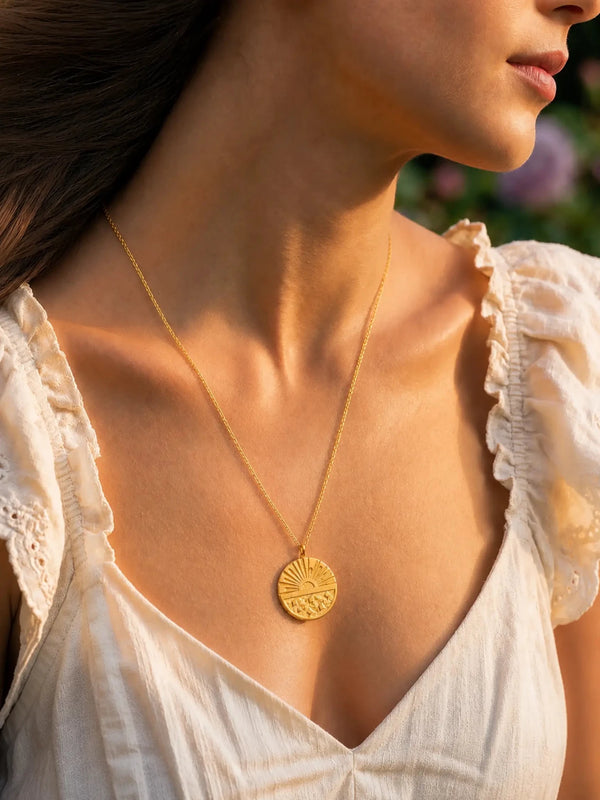 Solstice Horizon Pendant Necklace - Venyora Fashion
