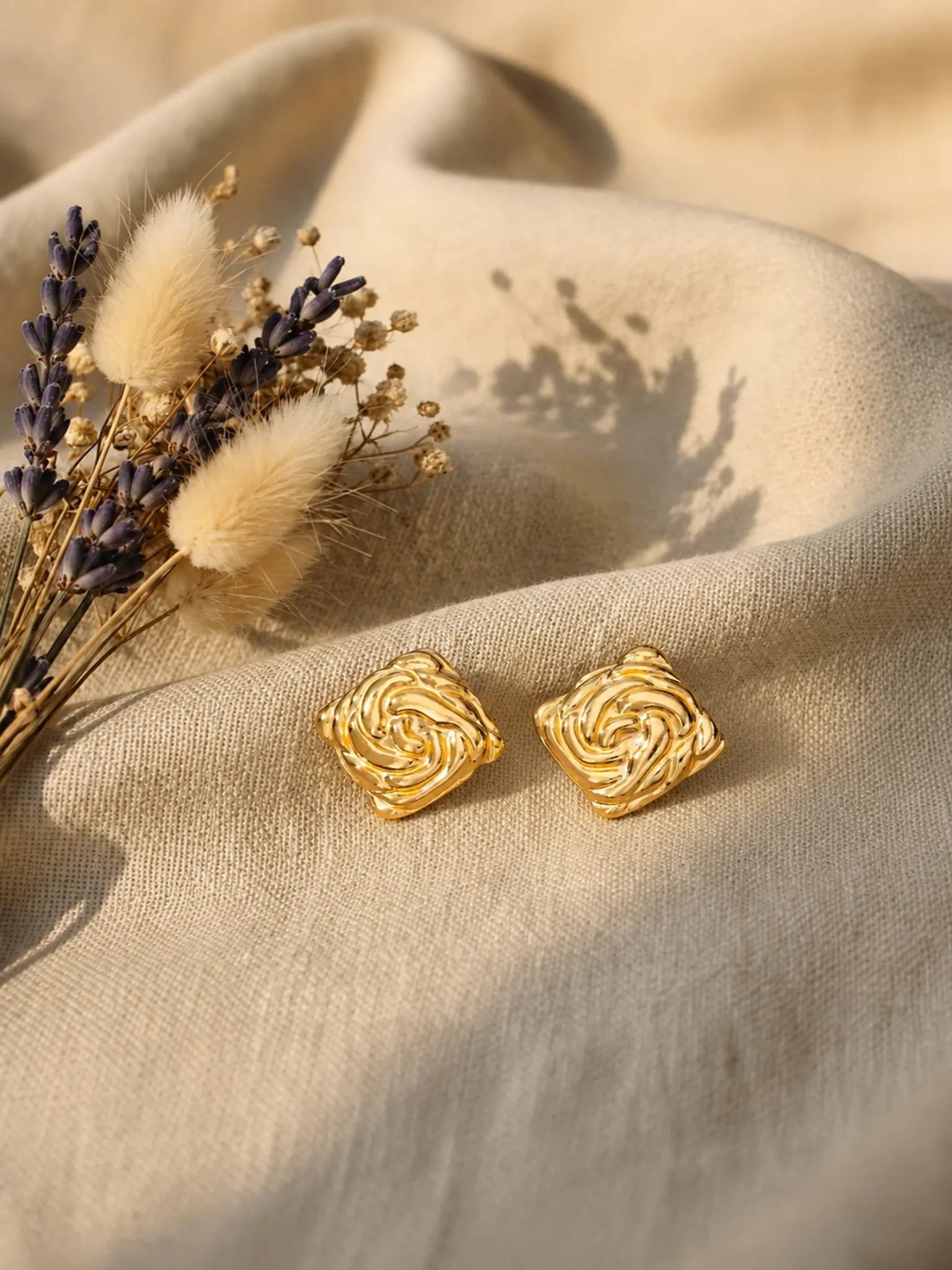 Vortex Swirl Stud Earring - Venyora Fashion
